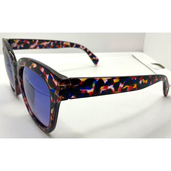 A.J. Morgan Women’s Sunglasses (lot of 2) Polarized Lenses Multicolor Frames - Picture 3 of 11